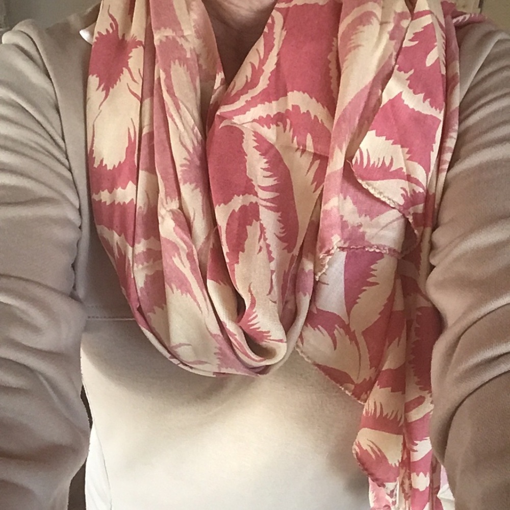 Alistair Rai Shawl/scarf in pink and beige - Picture 5 of 6